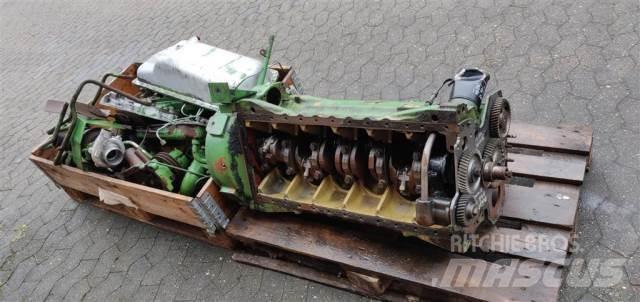 John Deere 6359T Motorok