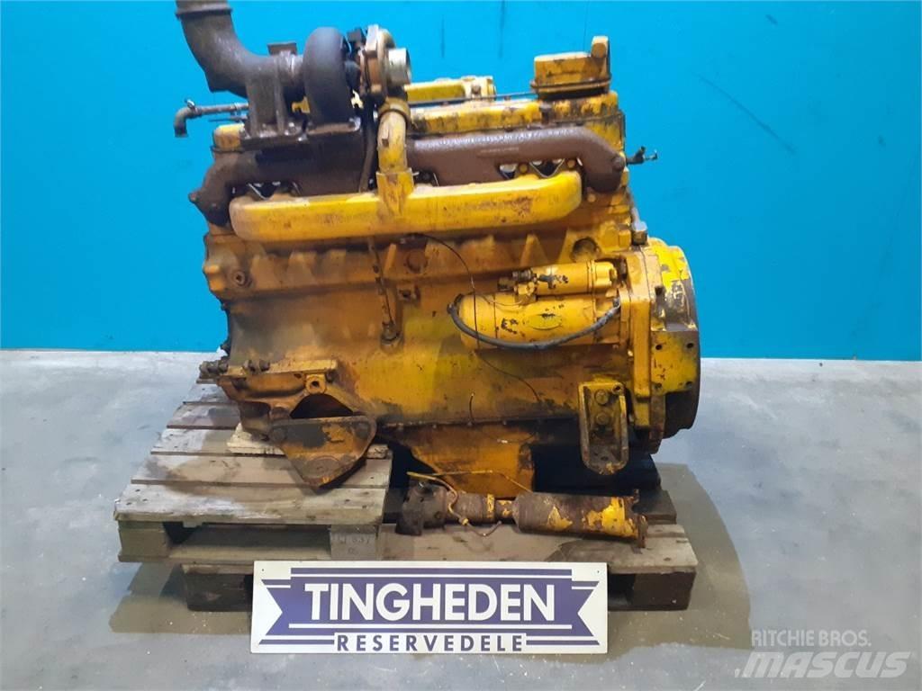 John Deere 644B Motorok