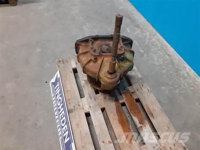 John Deere 730 Kombájn tartozékok