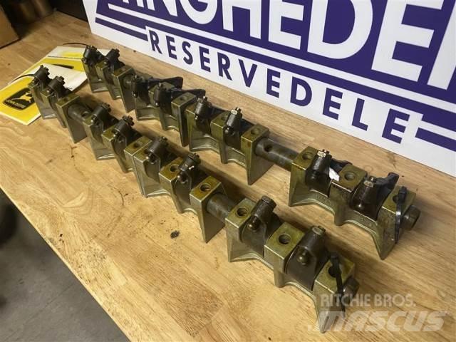 John Deere 8.955 Motorok
