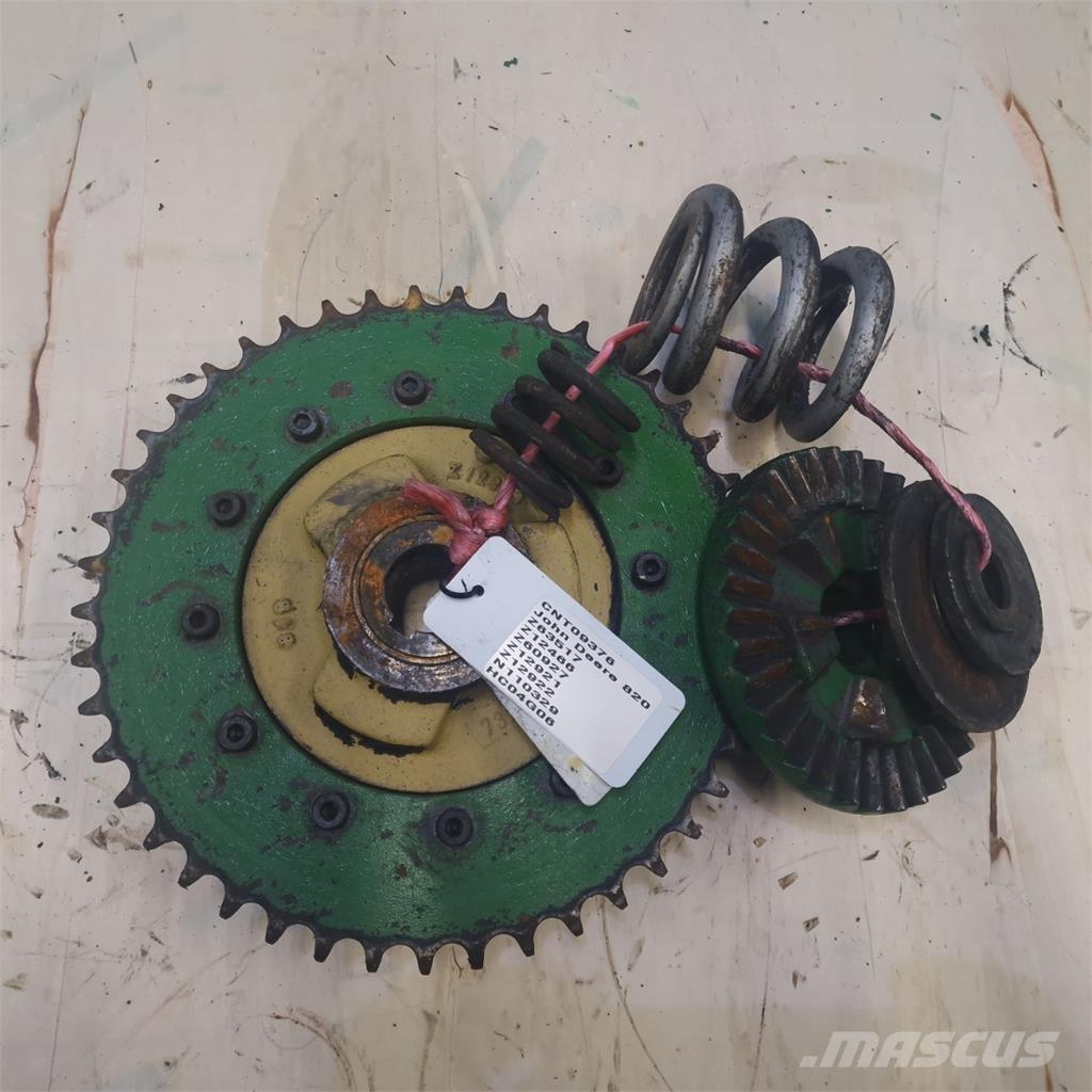 John Deere 820 Kombájn tartozékok