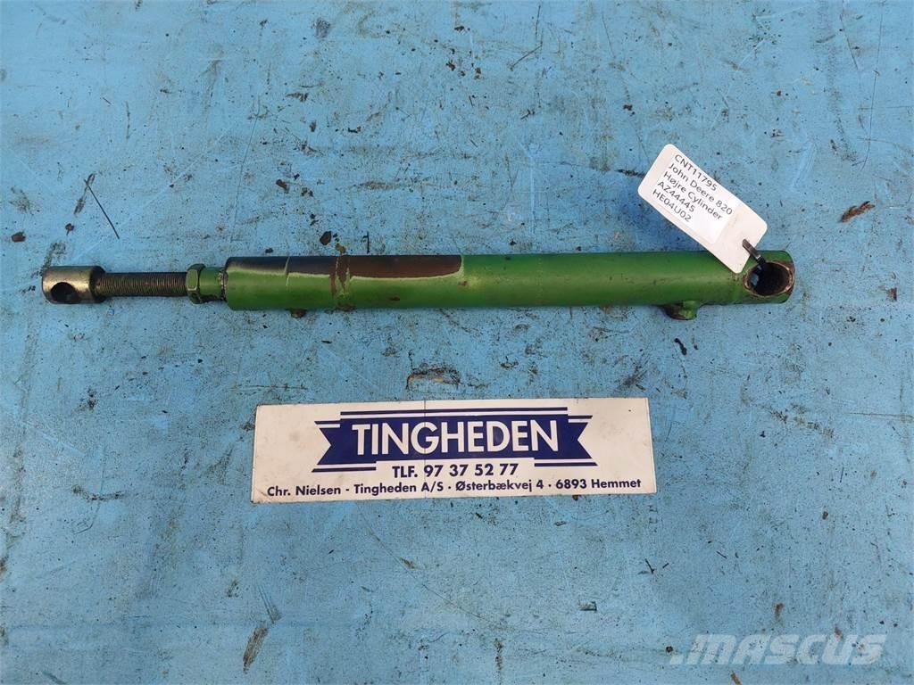 John Deere 820 Kombájn tartozékok