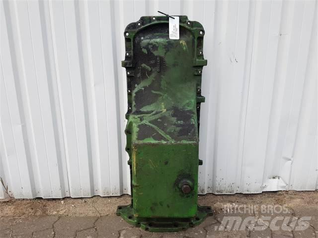 John Deere 8650 Motorok