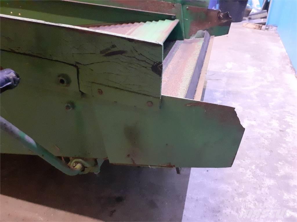 John Deere 955 Homok és Sószórók