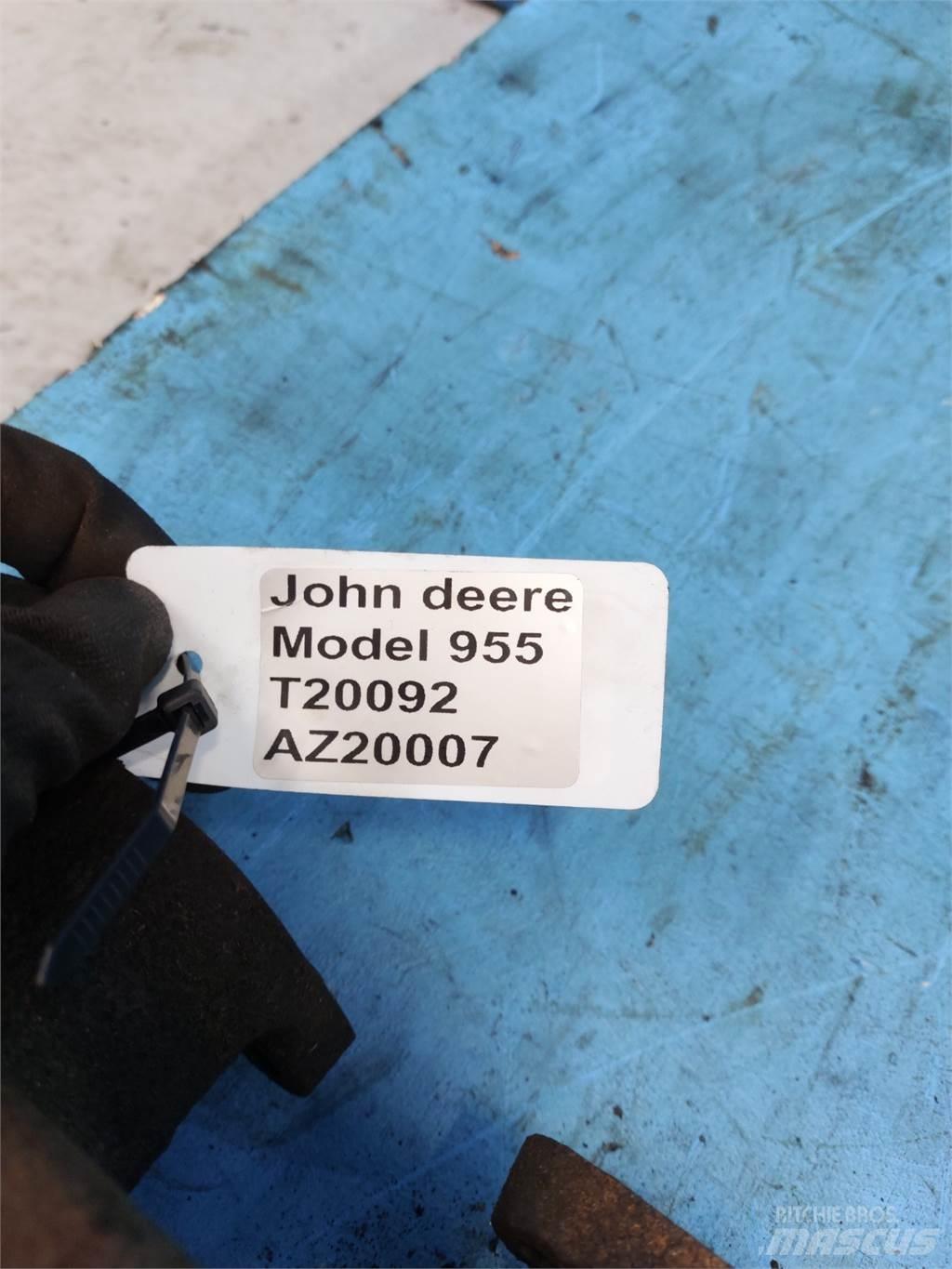 John Deere 955 Motorok
