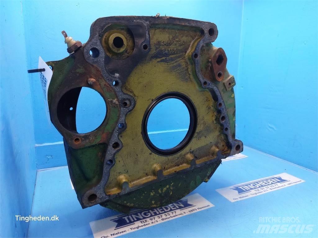 John Deere 955 Motorok