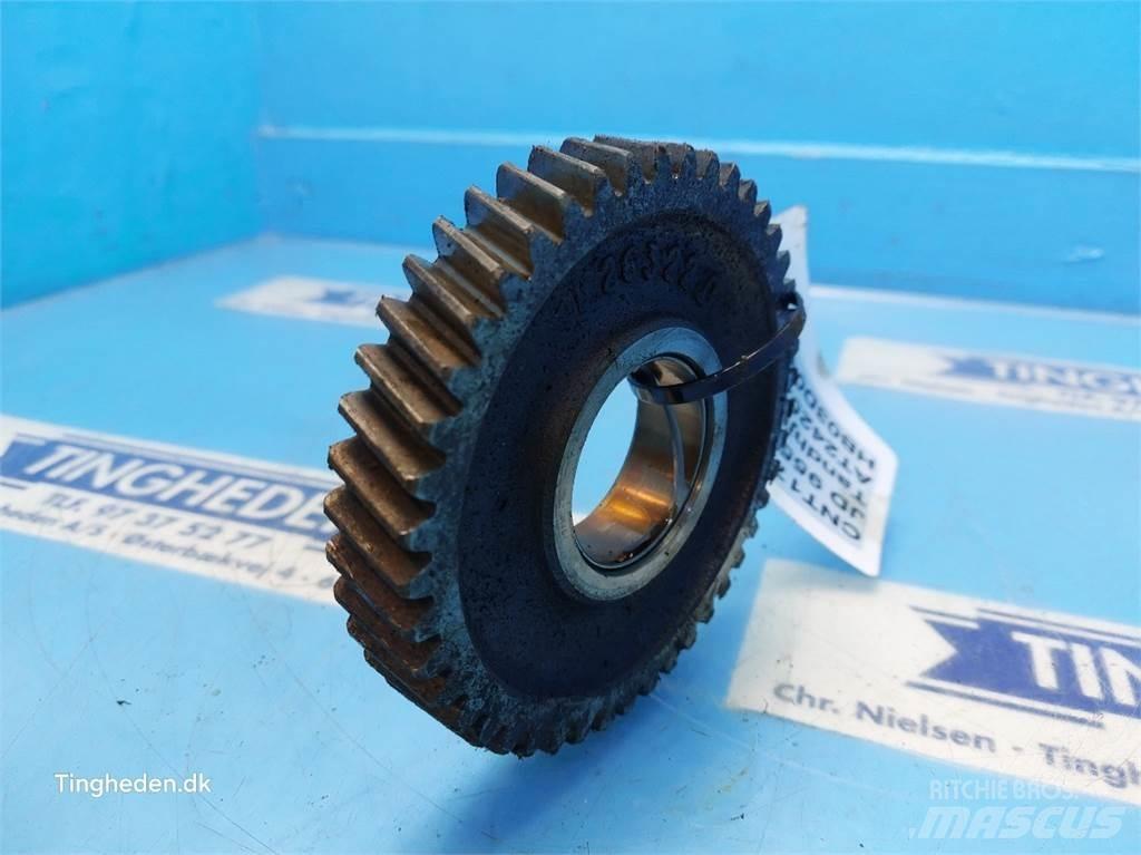John Deere 955 Motorok