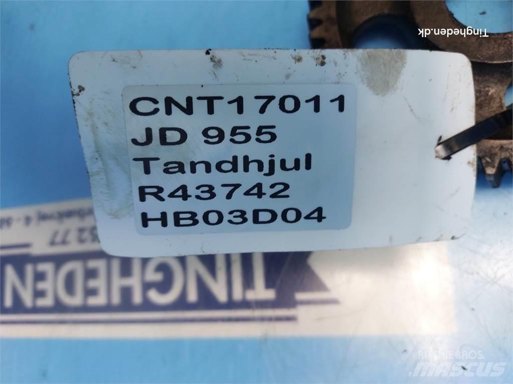 John Deere 955 Motorok