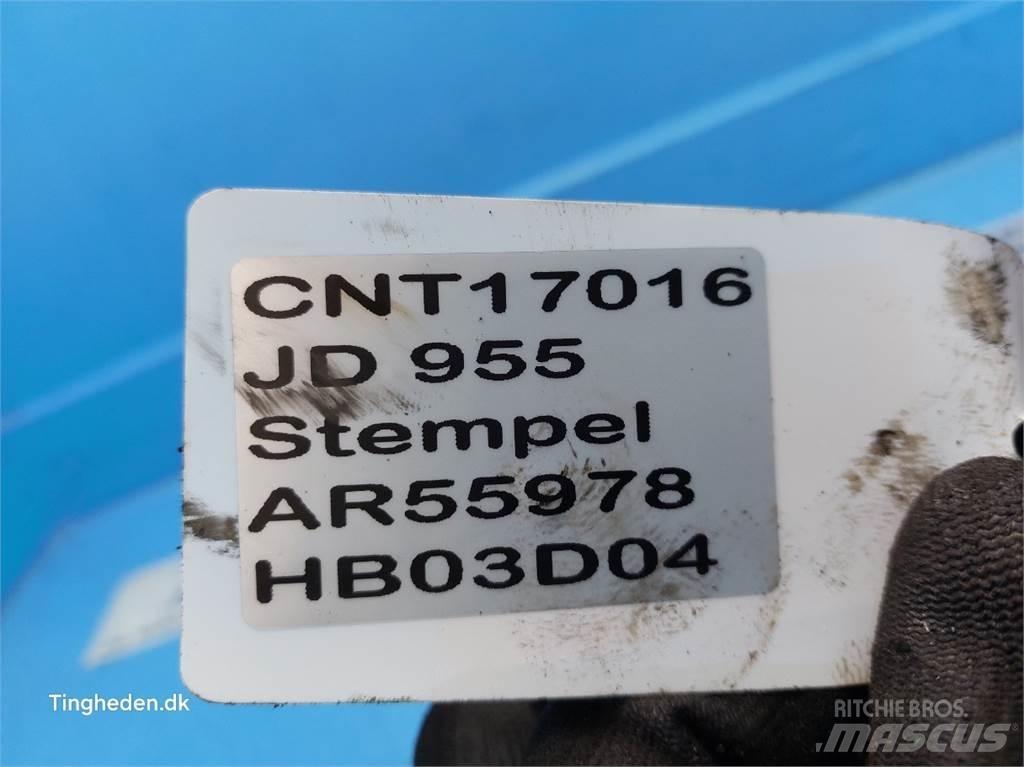 John Deere 955 Motorok