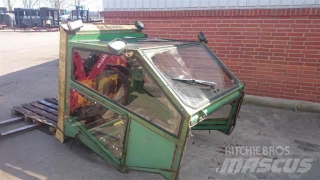 John Deere 975 Vezetőfülke és belső tartozékok