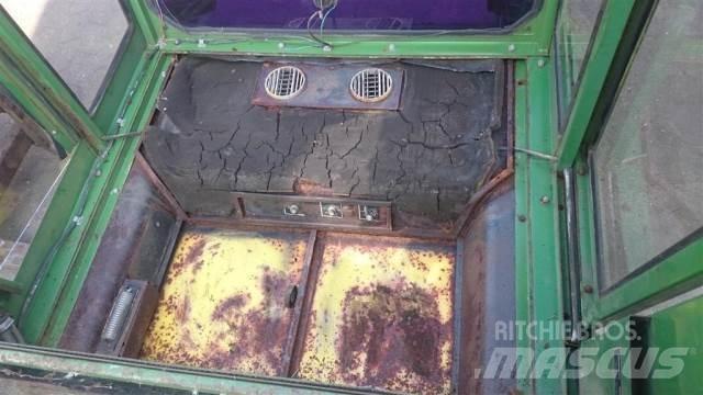 John Deere 975 Vezetőfülke és belső tartozékok