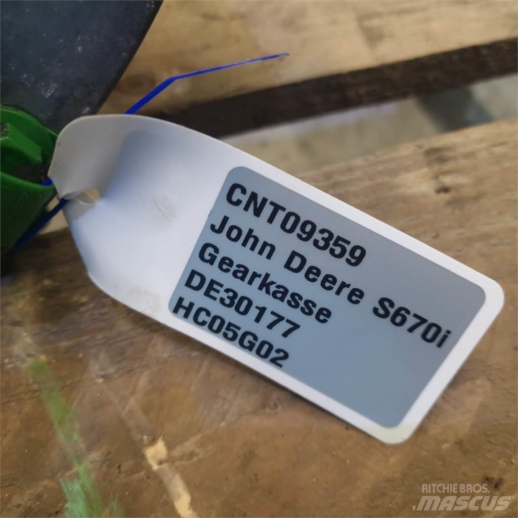 John Deere S670 Váltók