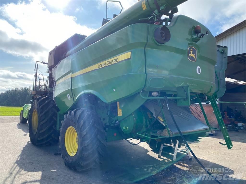 John Deere S670I Kombájnok