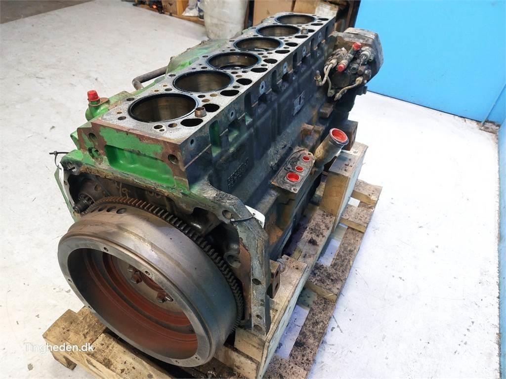 John Deere T660I Motorok