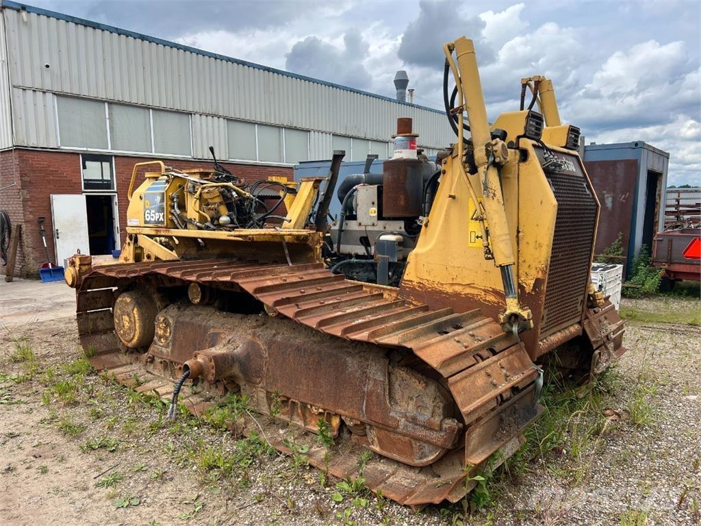Komatsu D65PX-15 lánctalpas dózerek