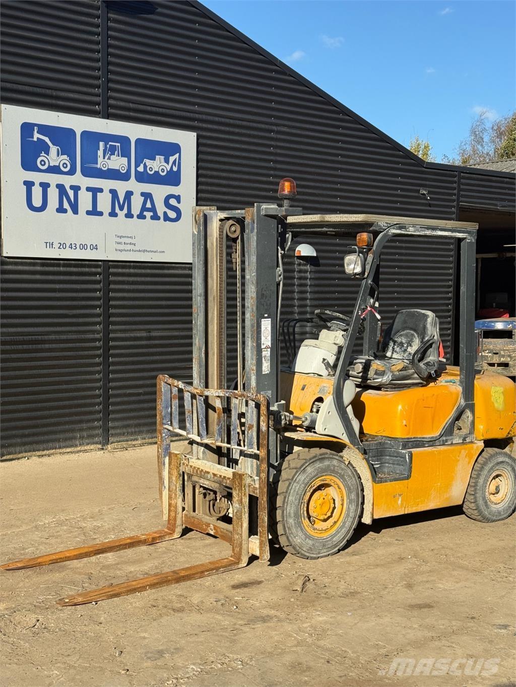 Komatsu FD25 Dízel targoncák