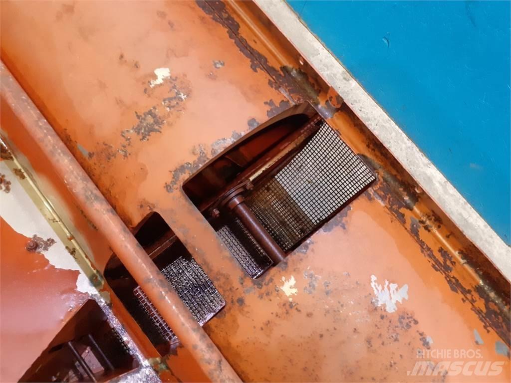 Laverda 3650 Homok és Sószórók
