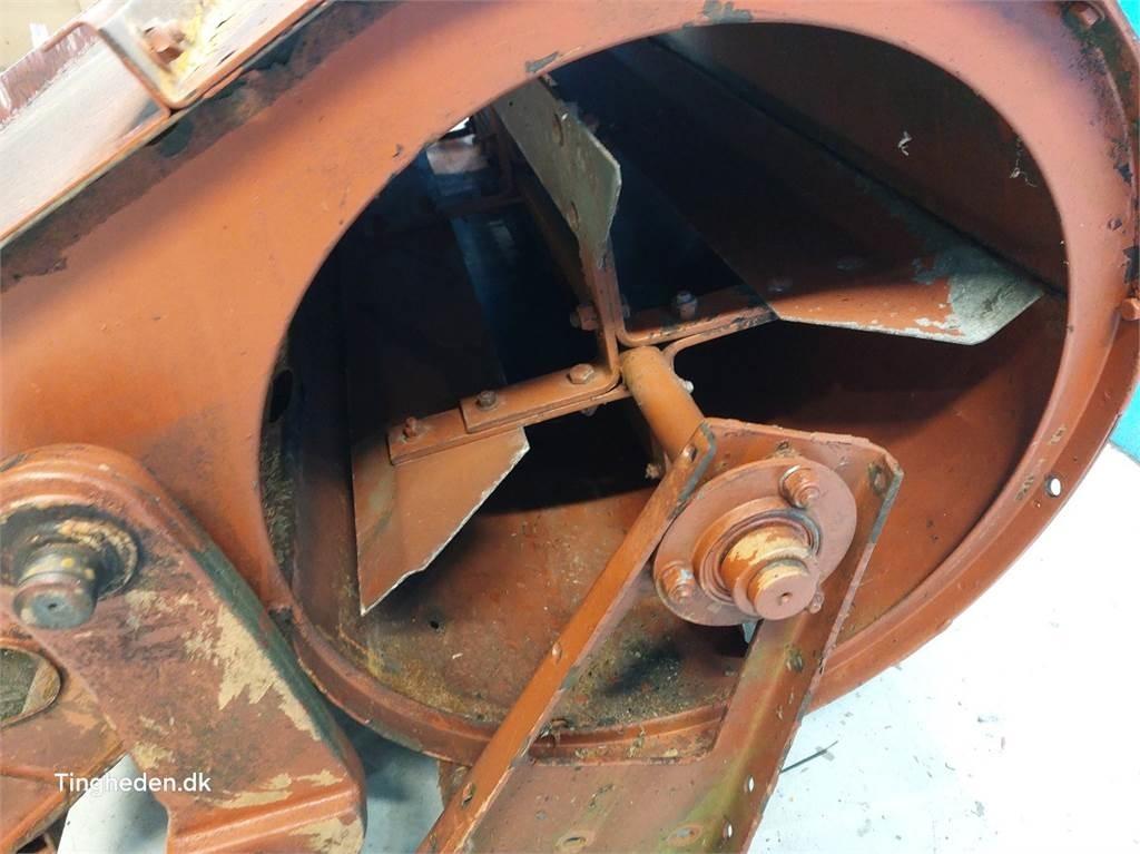 Laverda 627 Homok és Sószórók