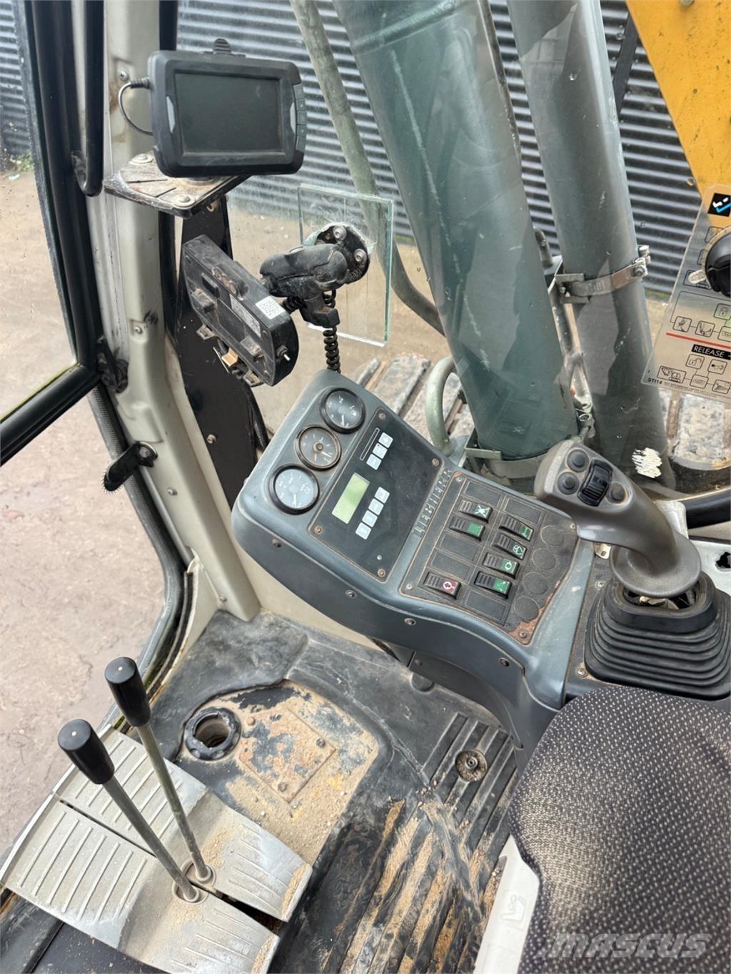 Liebherr 313 Lánctalpas kotrók