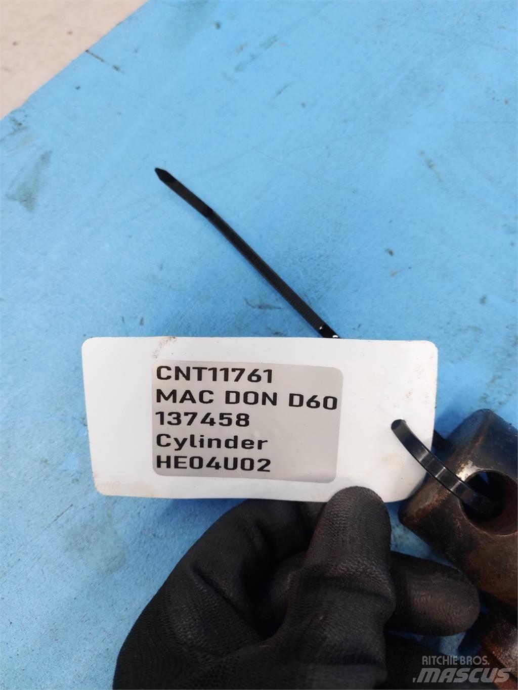 MacDon D60 Kombájn tartozékok