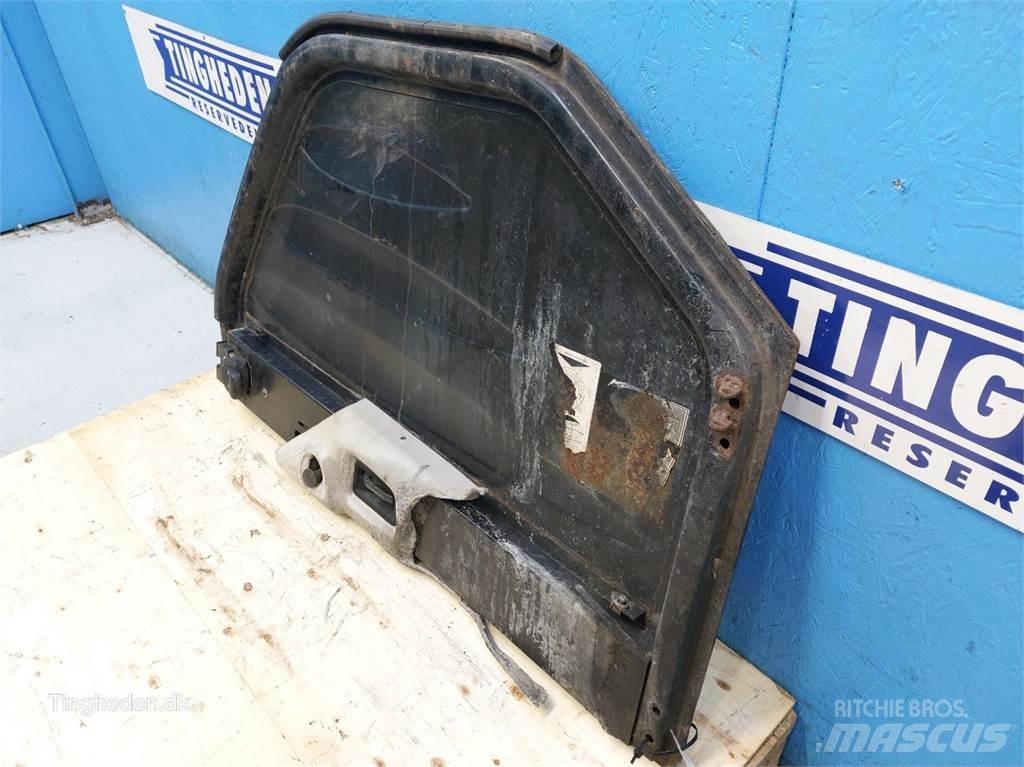 Manitou MT932 Vezetőfülke és belső tartozékok