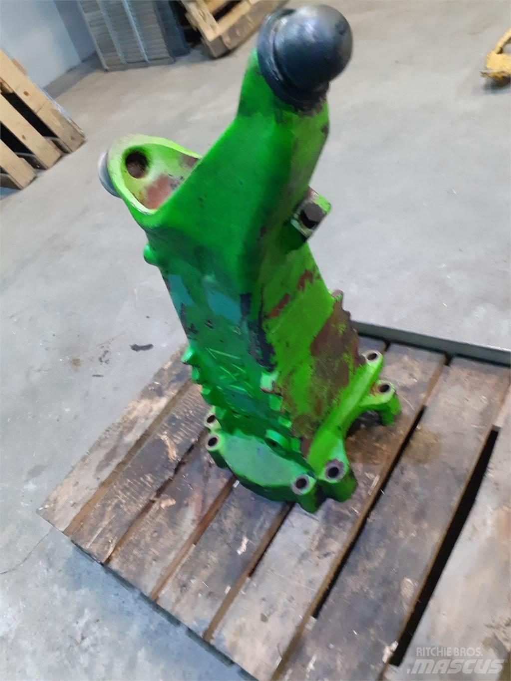 Merlo 28.7 Tengelyek