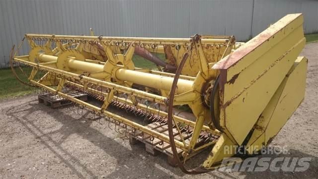 New Holland 15 Kombájn tartozékok