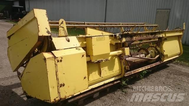 New Holland 15 Kombájn tartozékok