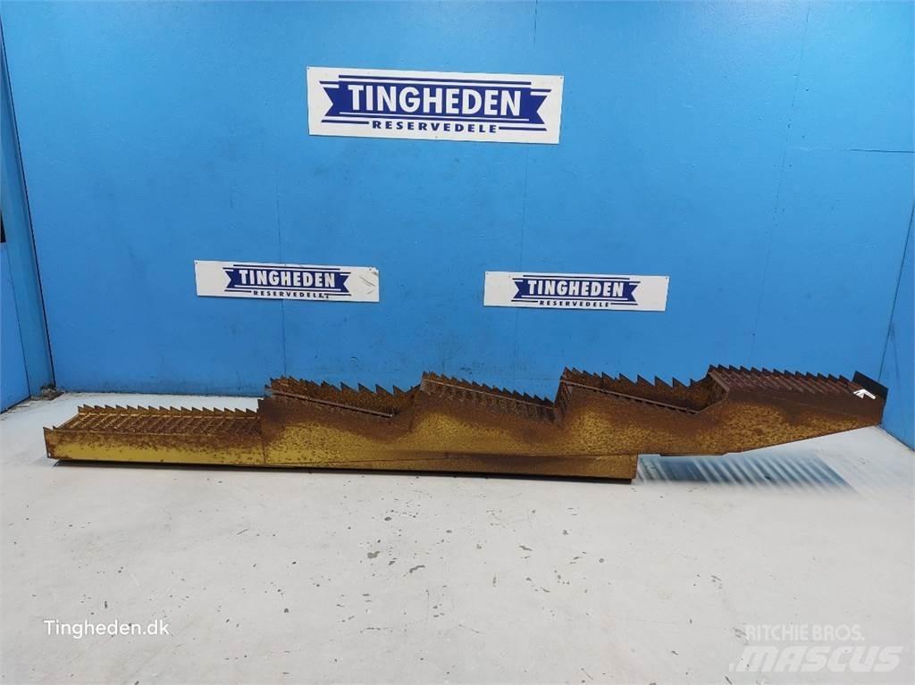 New Holland 1530 Kombájn tartozékok