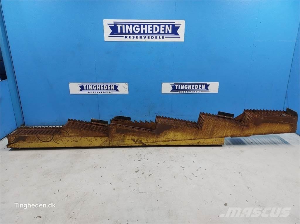 New Holland 1545 Kombájn tartozékok