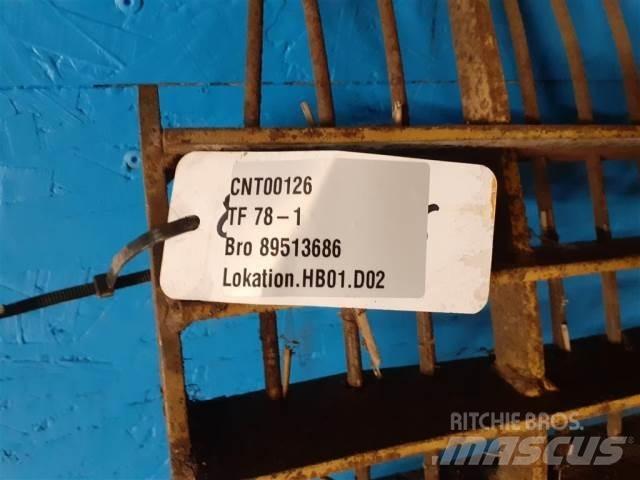 New Holland TF78 Kombájn tartozékok