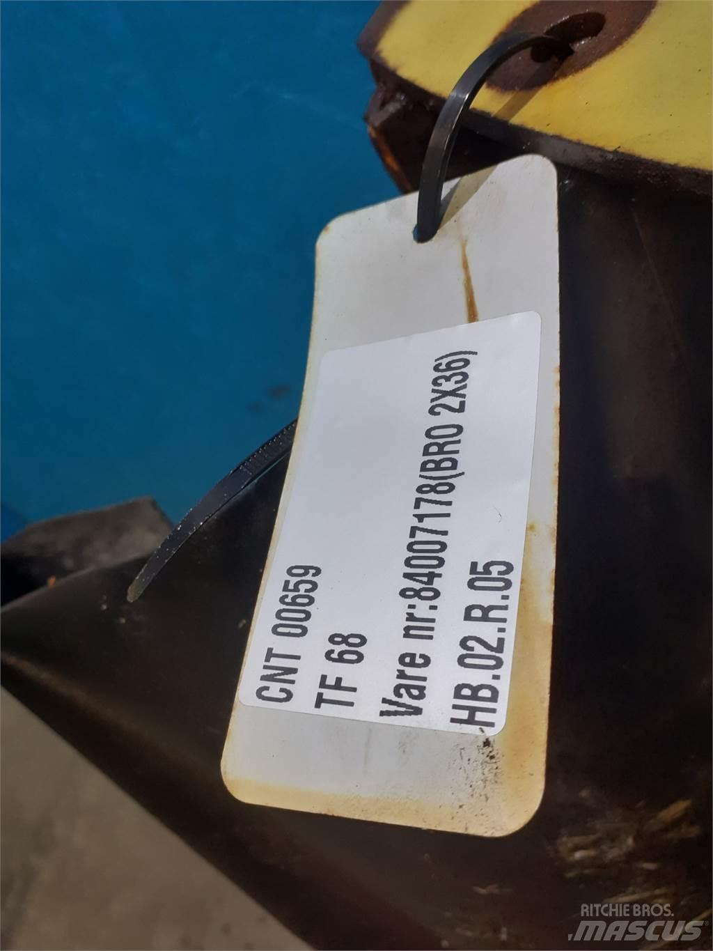 New Holland TF78 Kombájn tartozékok