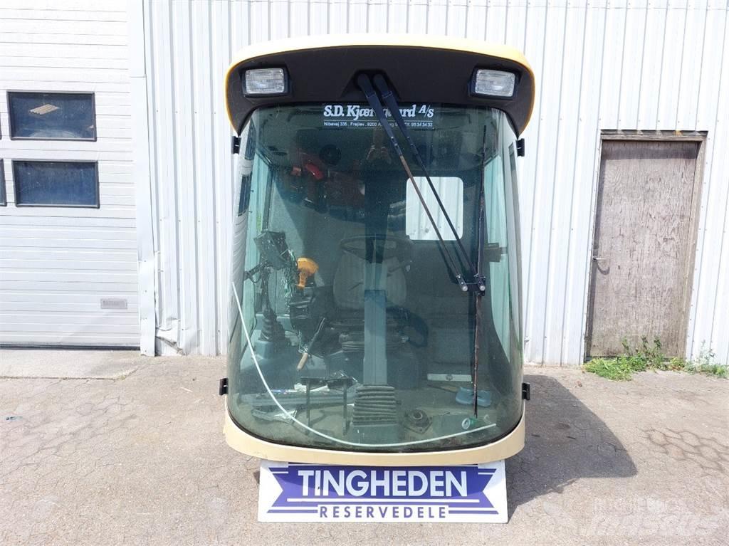 New Holland TX65 Vezetőfülke és belső tartozékok