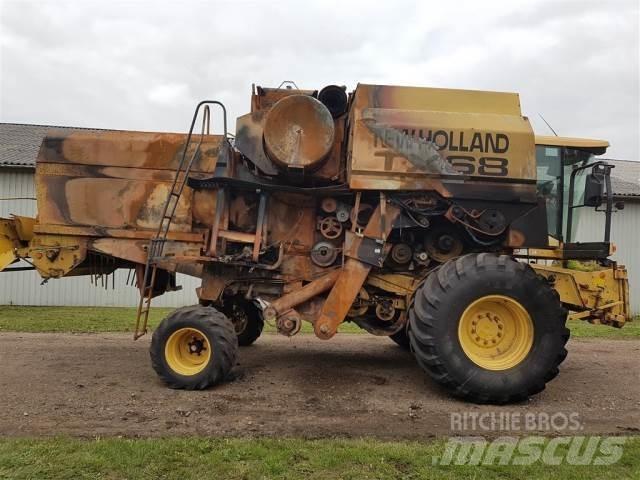 New Holland TX68 Kombájnok