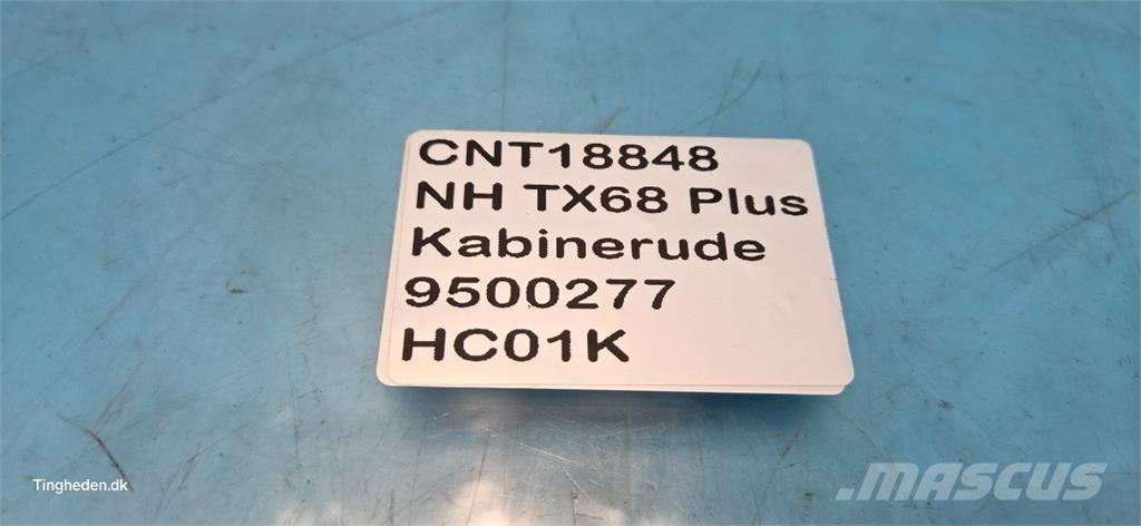 New Holland TX68 Vezetőfülke és belső tartozékok