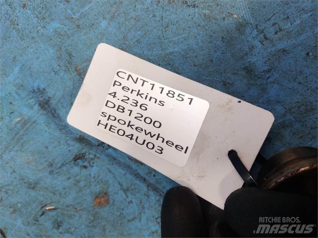Perkins 4236 Motorok