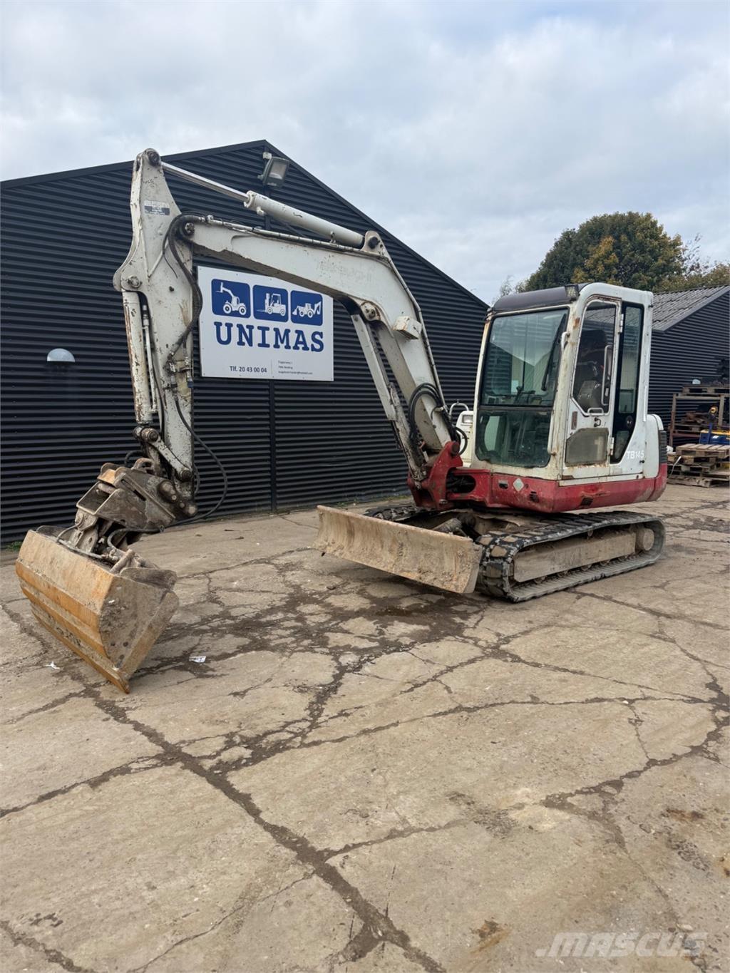 Takeuchi TB145 Lánctalpas kotrók