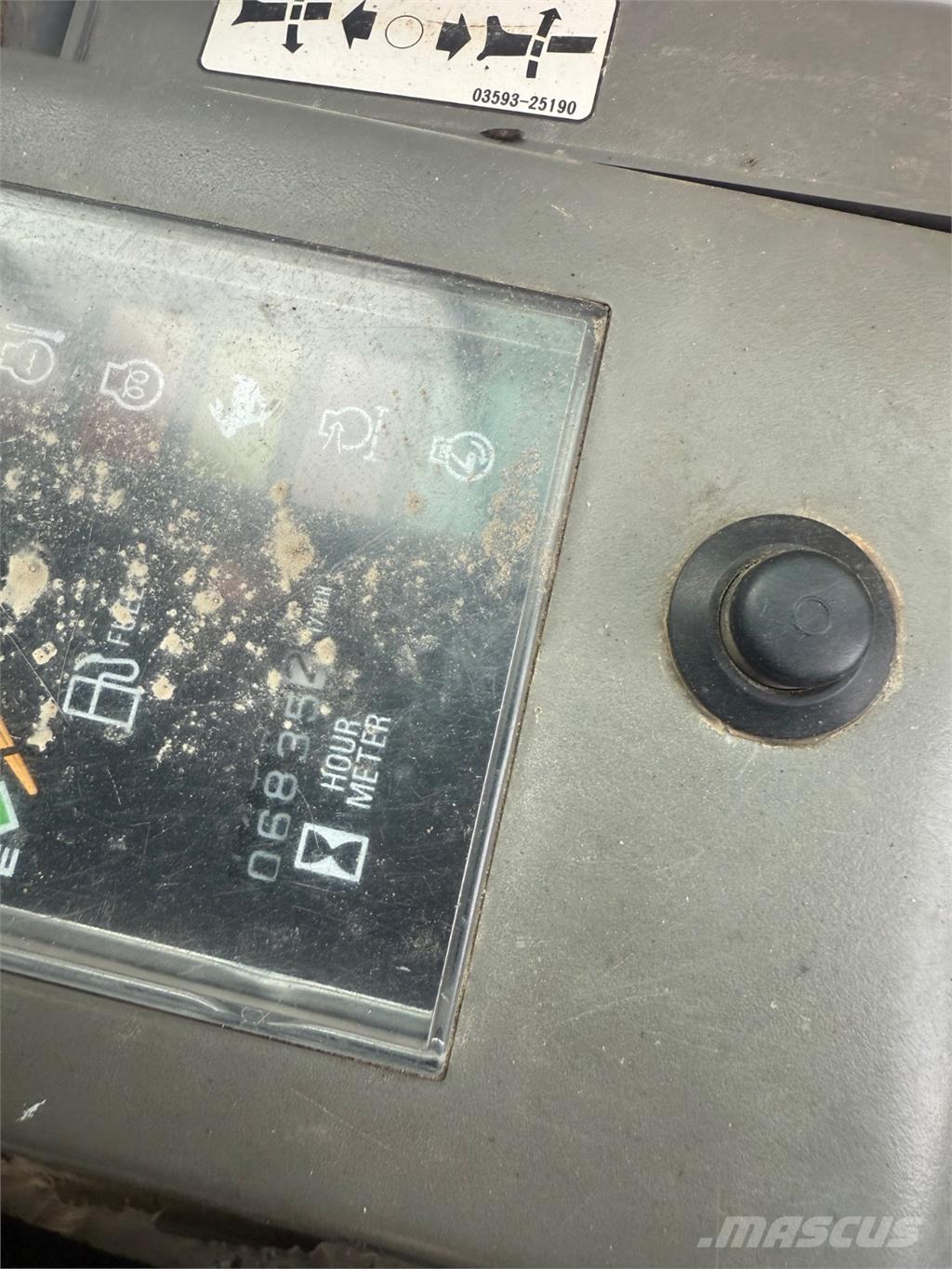 Takeuchi TB145 Lánctalpas kotrók