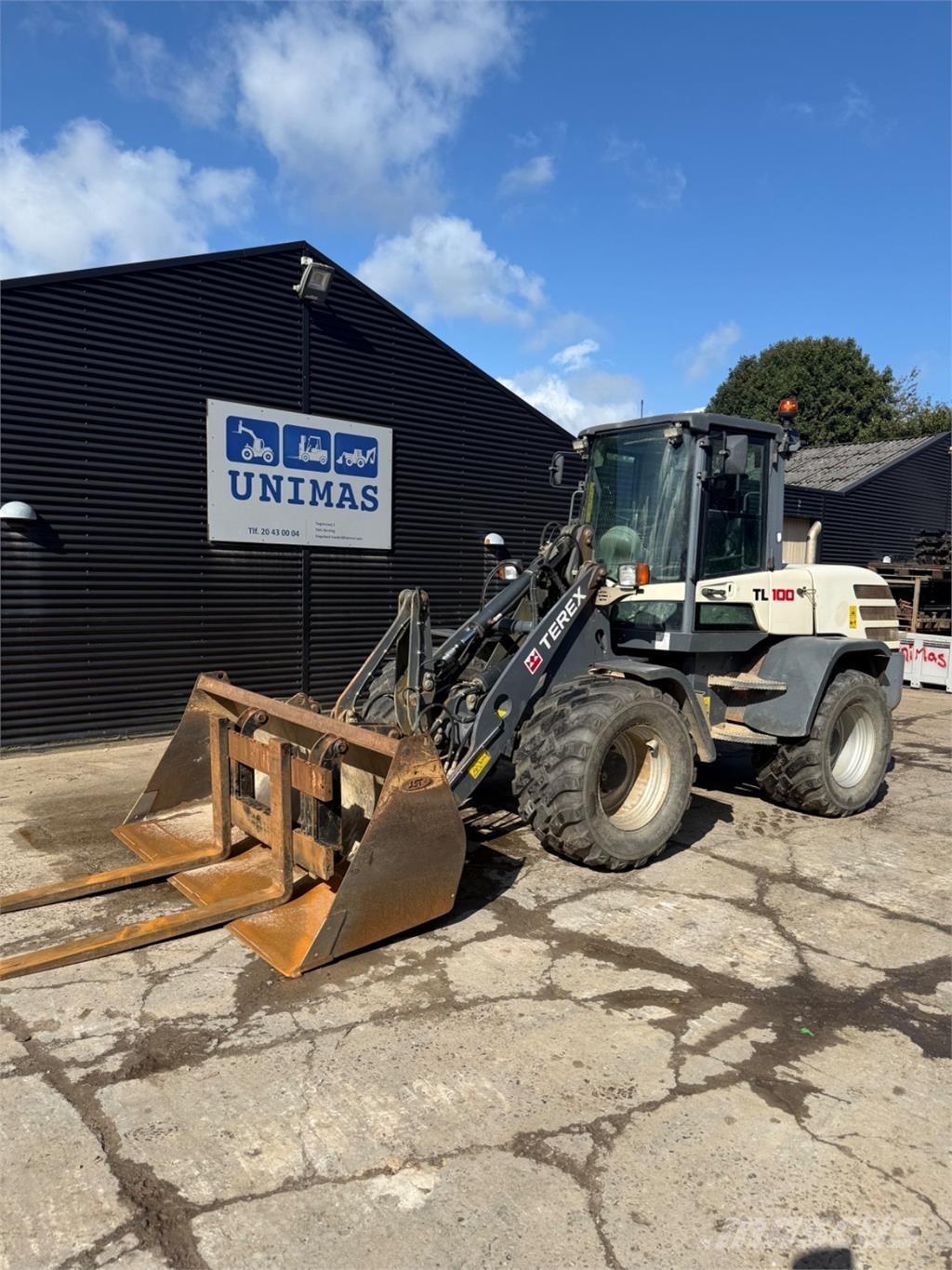 Terex TL100 Gumikerekes homlokrakodók