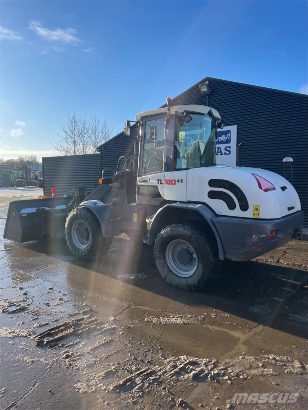 Terex TL120 Gumikerekes homlokrakodók