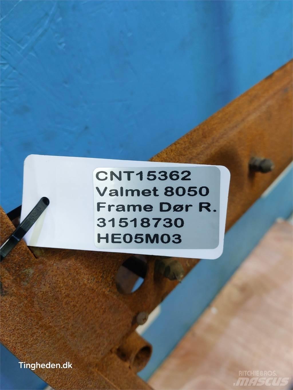 Valmet 8050 Vezetőfülke és belső tartozékok