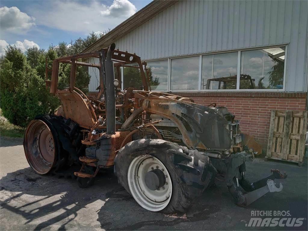 Valtra T213 Traktorok
