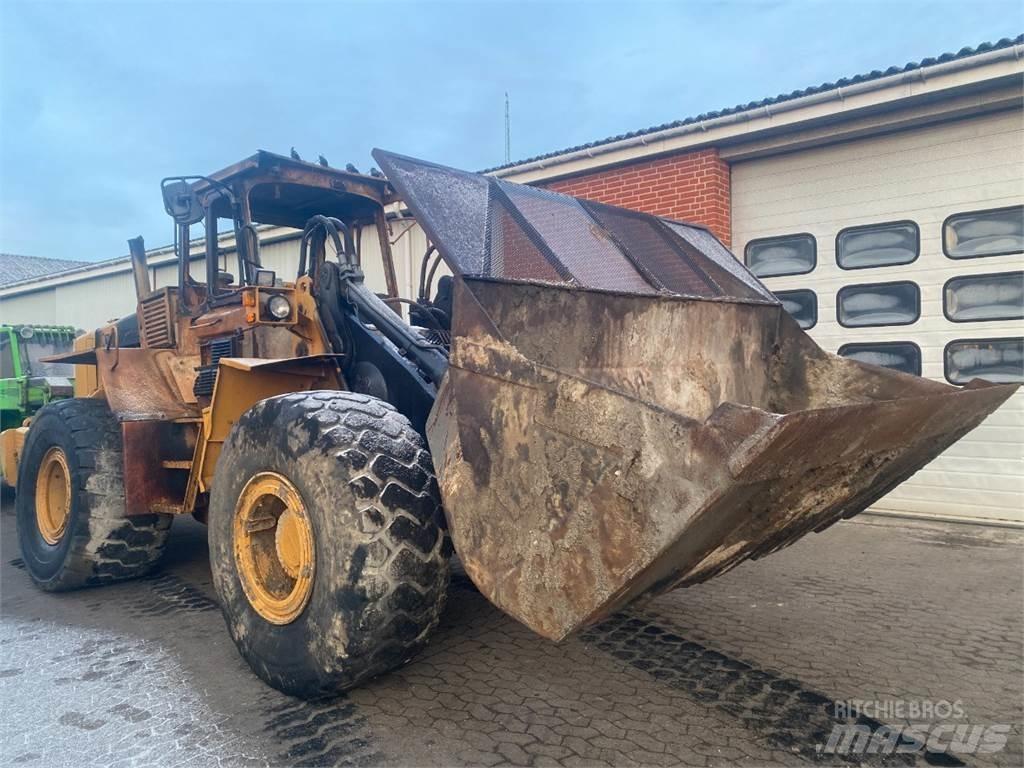 Volvo L120 Gumikerekes homlokrakodók