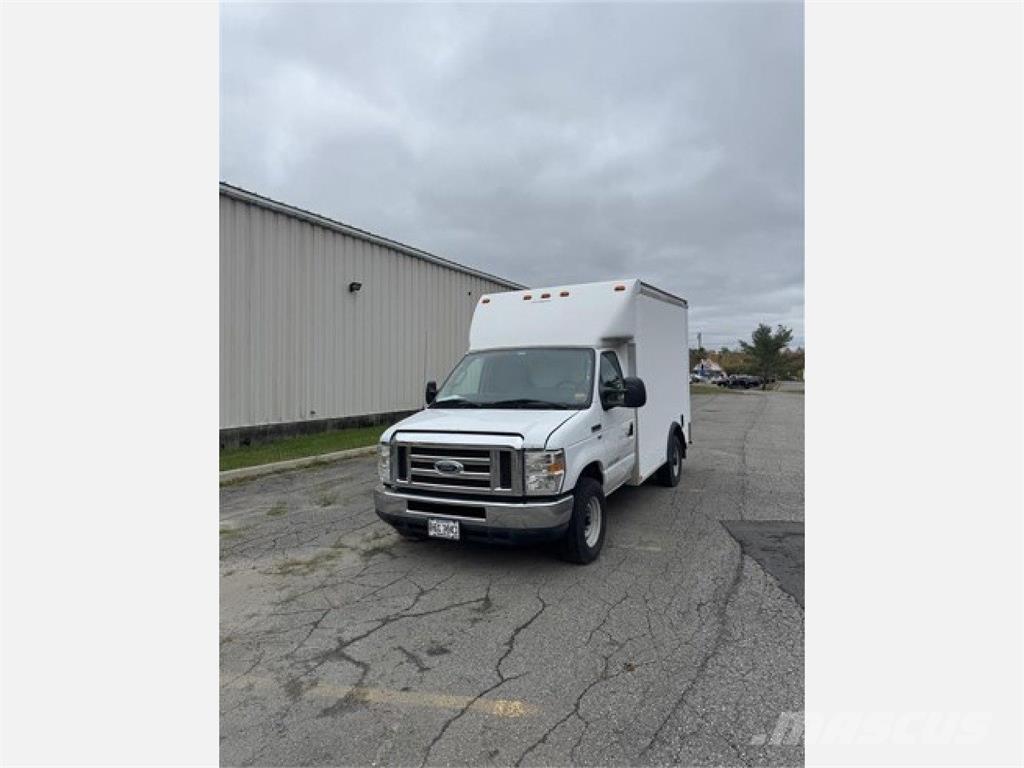 Ford E350 Dobozos teherautók