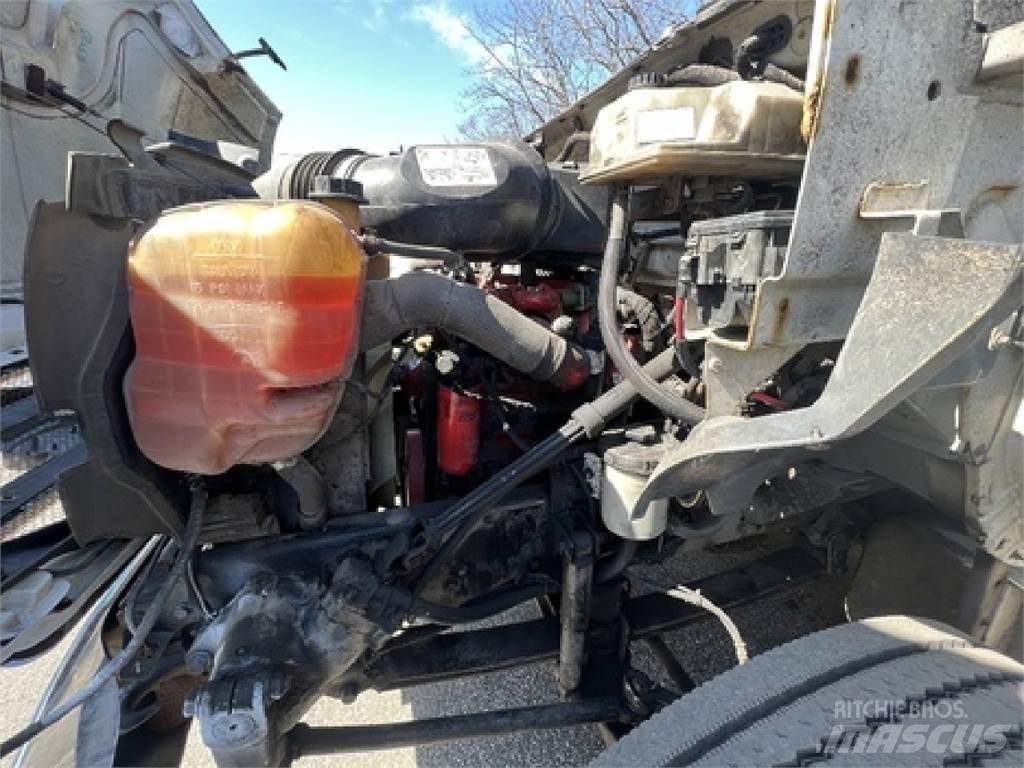 Ford F750 Dobozos teherautók