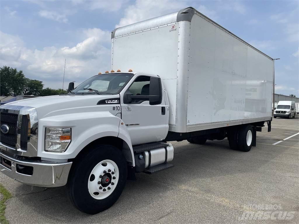Ford F750 Dobozos teherautók