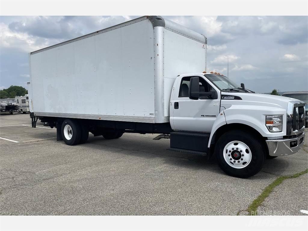 Ford F750 Dobozos teherautók