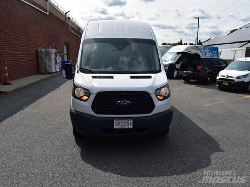 Ford TRANSIT Transporterek
