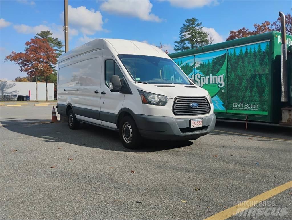 Ford TRANSIT Transporterek
