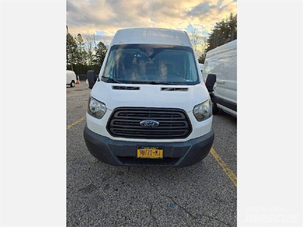 Ford TRANSIT Transporterek